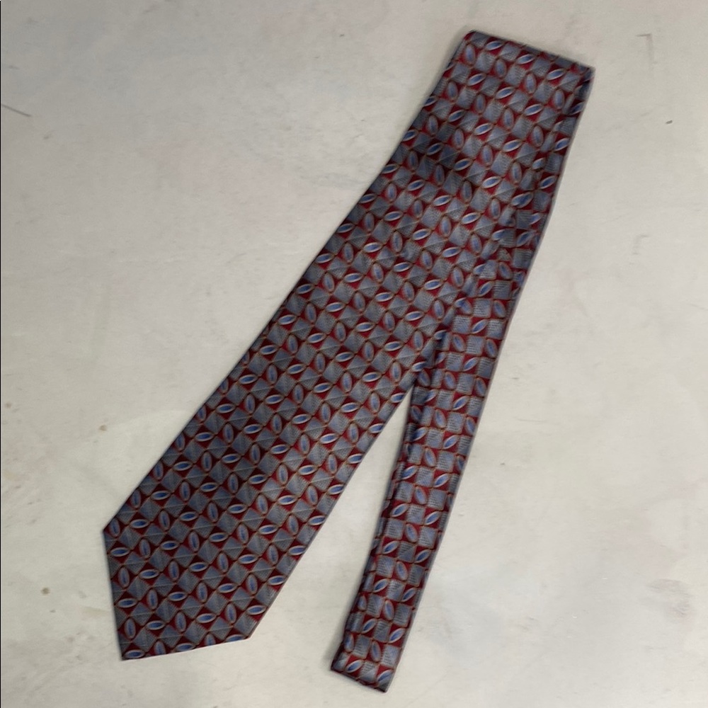 Geoffrey Beene Red and Gray Silk Tie